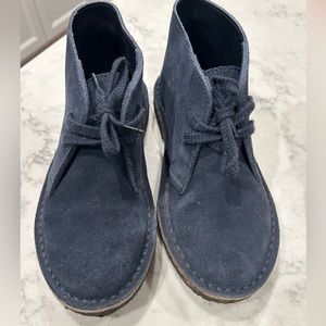 Jcrew Macalister suede navy book.  excellent condition, worn once. Size: K13